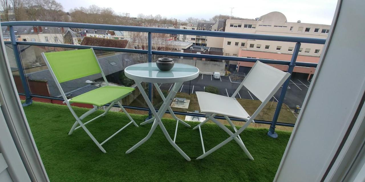 T3 Bord Centre Ville - 4Eme Etage - Fetes Interdites Bourges Kültér fotó